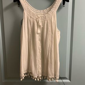 Joie beautiful and cute sleeves tops !👗👗👗👙👙👙